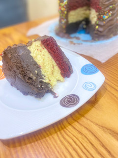 A picture of Instant Birthday Cake.