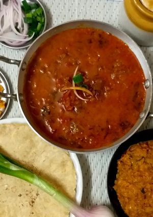 सांंडगे रस्सा,शेंगदाण्याचा म्हाद्या रेसिपी चे मुख्य फोटो 