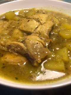 Una foto de Guisado de pollo con salsa de trufa