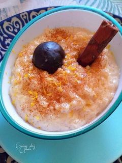 Una foto de Arroz con leche a los aromas de limón negro y nuez moscada