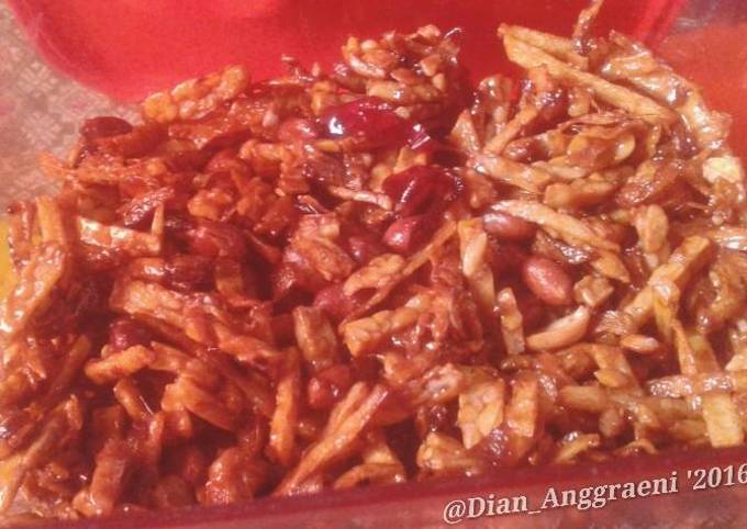 Bagaimana Membuat Kering Tempe mix Kentang &amp; Kacang, Menggugah Selera