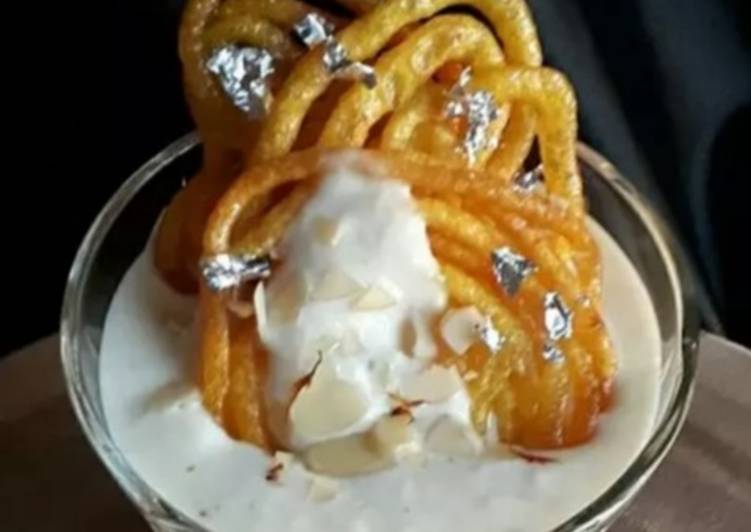 Instant jalebi with rabri