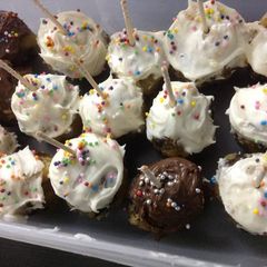 A picture of Cake pops.
