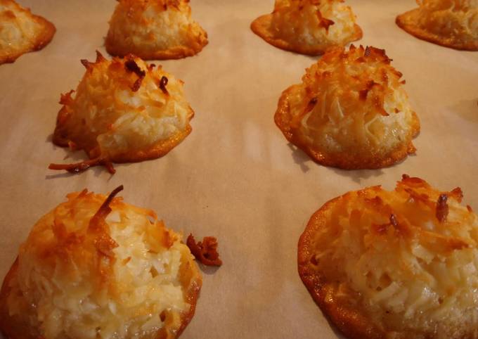 Recipe of Jamie Oliver Coconut macroons