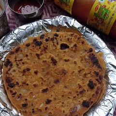 A picture of Onion paratha.