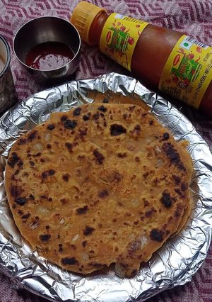 A picture of Onion paratha.