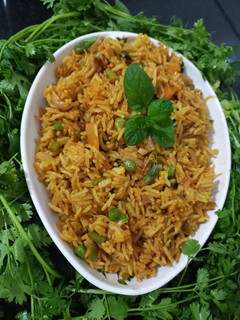 વેજ બિરયાની (Veg. Biryani Recipe In Gujarati) રેસીપી મુખ્ય ફોટો