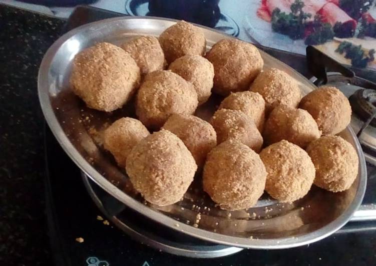 Recipe of Speedy Peanuts laddu/groundnuts laddu