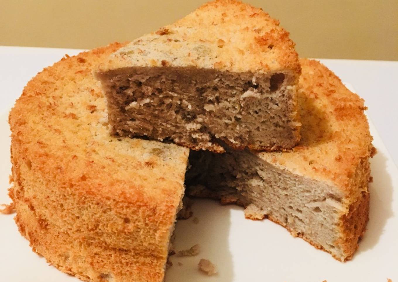 Banana chiffon cake