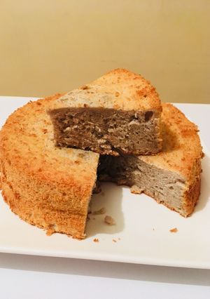 A picture of Banana chiffon cake.
