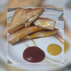 A picture of Boiled egg sandwich.