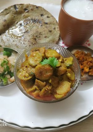 કંટોલા શાક (kantola Sabji recipe in gujarati) રેસીપી મુખ્ય ફોટો