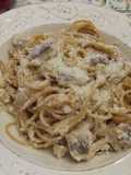 Spaghetti con salmón salvaje al aroma de vino manzanilla