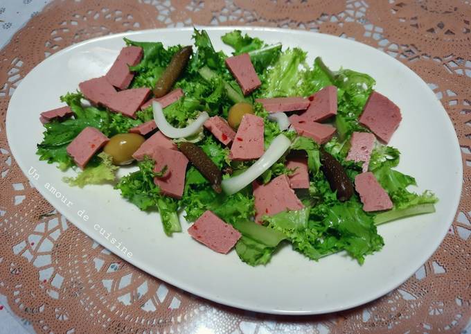 Salade laitue frisée oignon luncheon 🥗