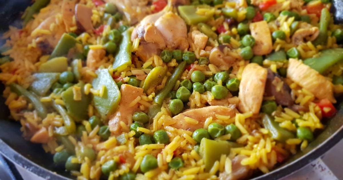 Paella de verduras y pollo Receta de Ángeles Medina- Cookpad