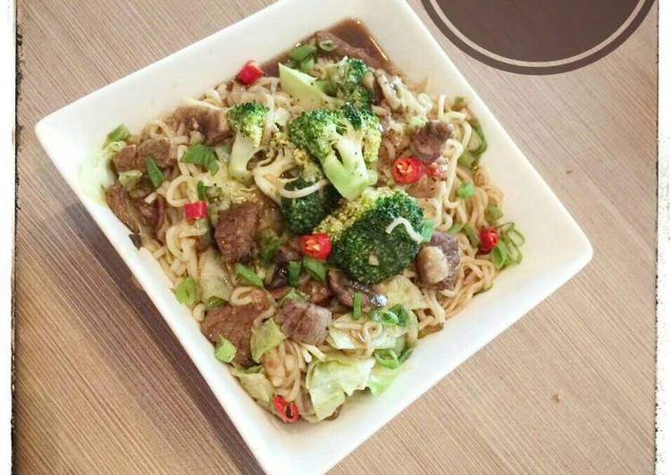 Resep Beef teriyaki champignons noodle Anti Gagal