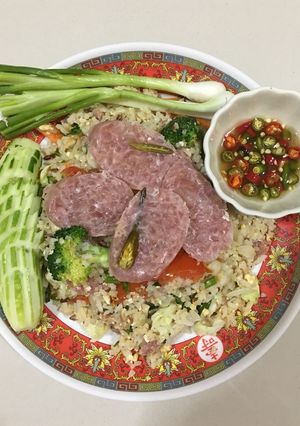 รูปของ “ข้าวผัดแหนม”