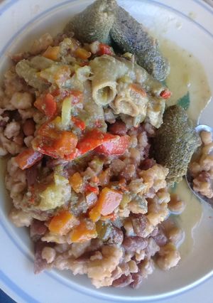 A picture of Tripe with peppers.