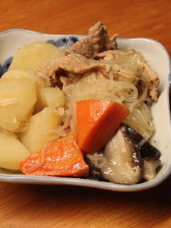 馬鈴薯燉肉(肉じゃが) 的食譜成品照片