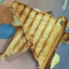 A picture of Veg mayo toast.