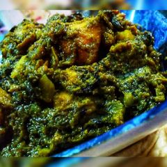 A picture of Aloo Palak.