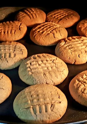 A picture of Peanut butter cookies.