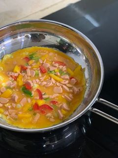 Hình của món Trứng cuộn ớt chuông ^^.