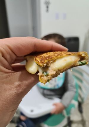 Una foto de Panqueque de verduras y queso para bebé 👶🏼🤍