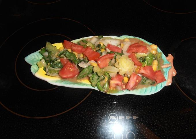 κύρια φωτογραφία συνταγής Μεξικάνικη σαλάτα με σάλτσα avocado 🥑🥗