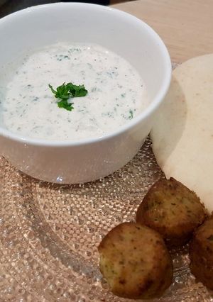Une photo de Sauce blanche falafel
