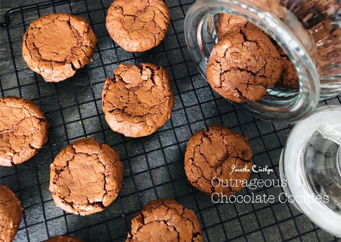 Outrageous Chocolate Cookies