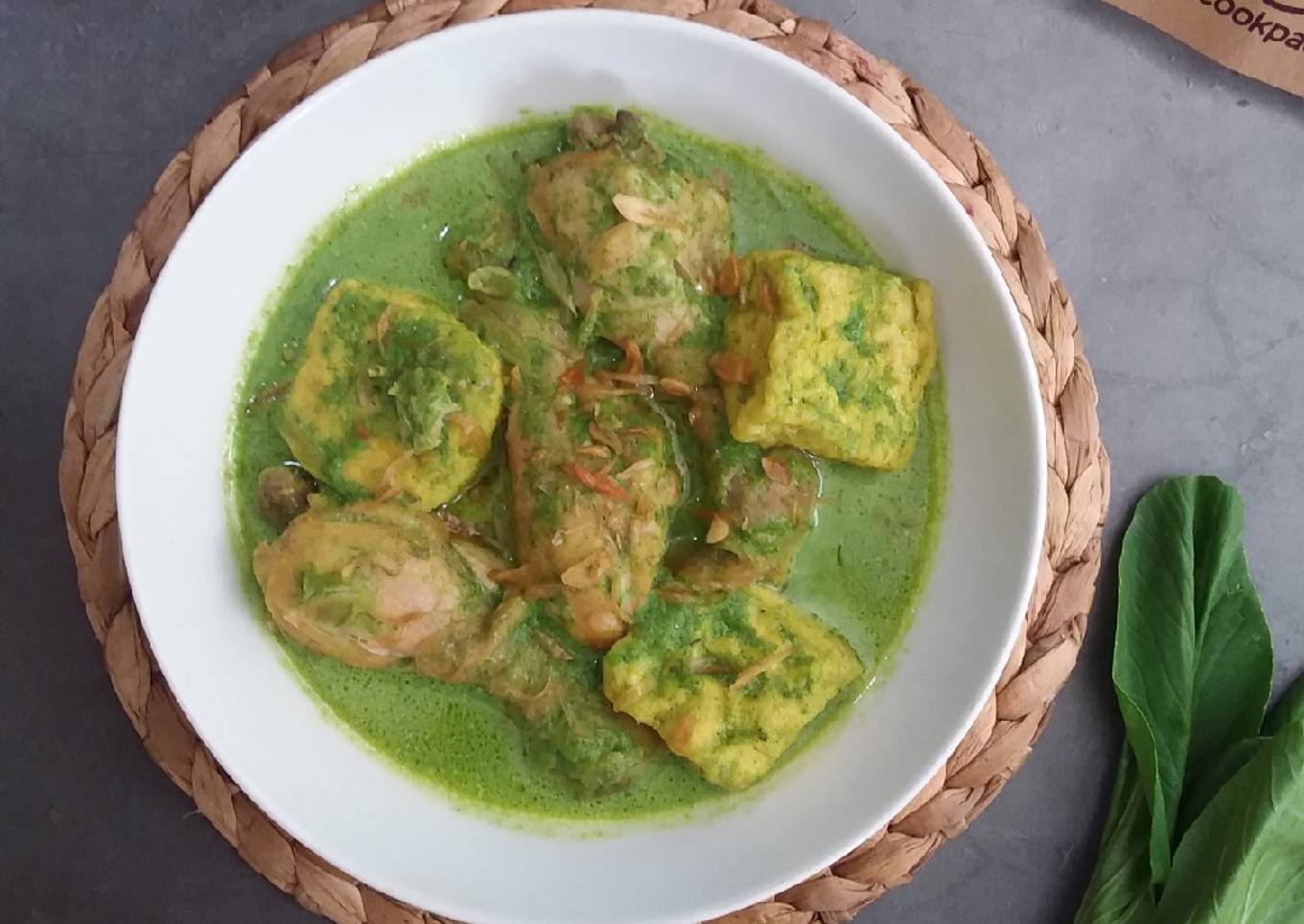 Opor Hijau Ayam dan Tahu