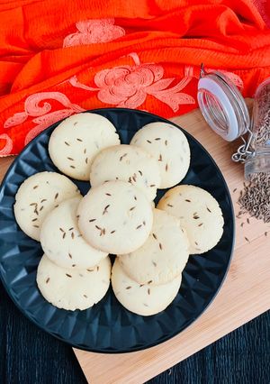 A picture of Jeera Biscuit.