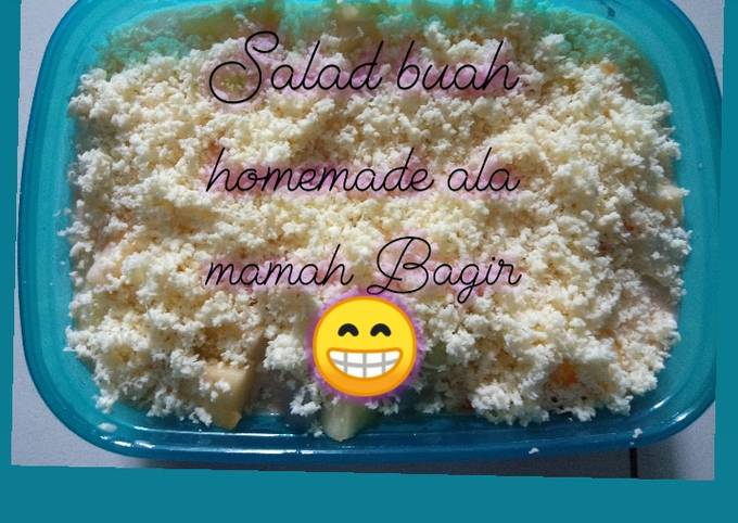 Ini dia! Resep buat Salad Buah Simple  nikmat