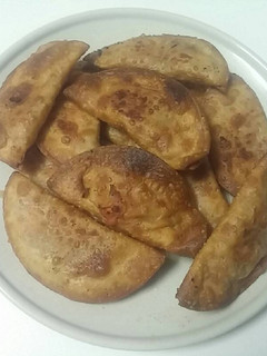 Una foto de Empanadillas de queso miel y pipas