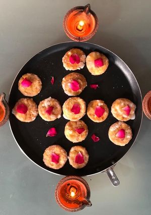 મઠડી(Mathdi Recipe in Gujarati) રેસીપી મુખ્ય ફોટો