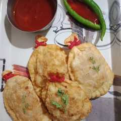 चटपटीत्  पनीर चीझ पॉकेट (paneer cheese packet recipe in marathi) रेसिपी चे मुख्य फोटो 