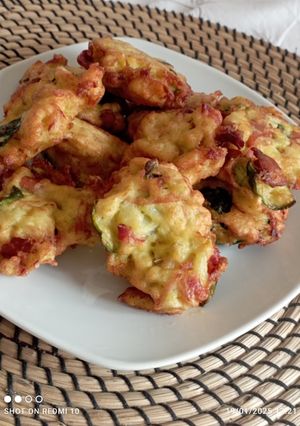 Foto di Frittelle di cavolo e zucchine