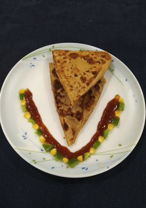 પિઝા પરાઠા રેસીપી મુખ્ય ફોટો