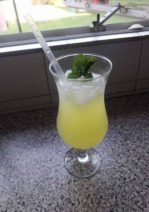 A picture of My detox Water.