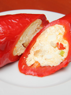 Túróval töltött sült paprika recept fotója