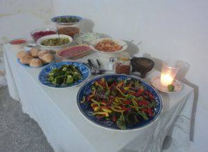 Una foto de Ensalada de pimientos de colores y aderezo de mezcal y tuna Geras correa. México