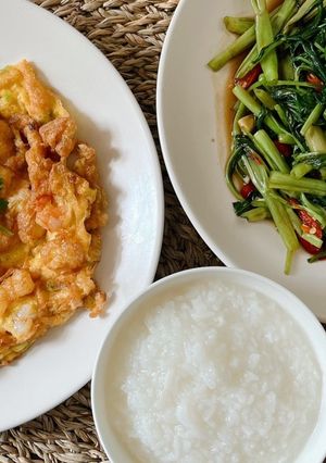 A picture of Deliciously Simple Dinner Recipes •15 Minute Easy & Classic Thai Style Meal.