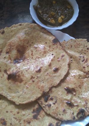 दाल की रोटी (Dal ki roti recipe in hindi) रेसिपी मुख्य फोटो