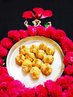 फ्राई मावा मोदक (fry mawa modak recipe in Hindi) रेसिपी मुख्य फोटो