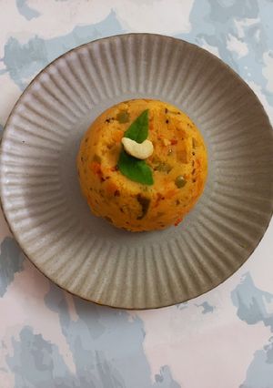 A picture of Rava tomato upma.