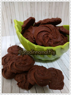 Foto resep Semprit Coklat Putih Telur