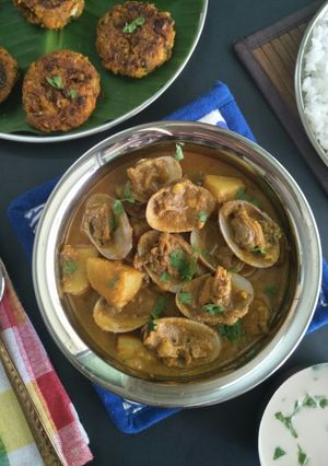 A picture of Tisryache Kaalvan (Clams Curry).
