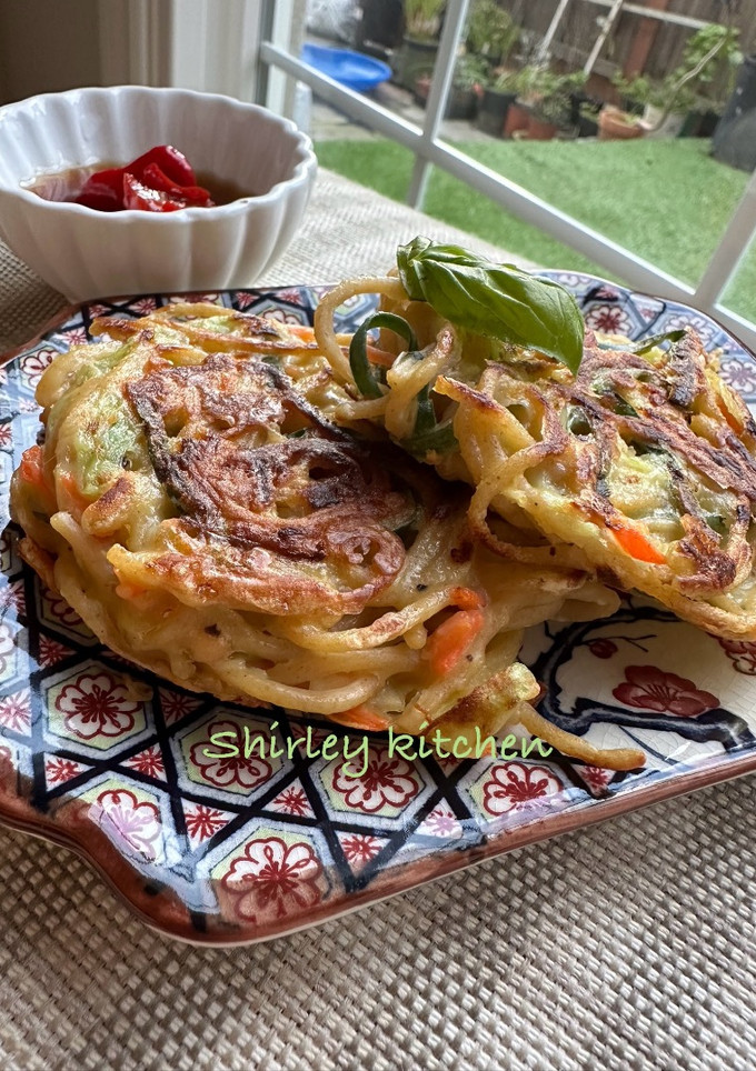 義大利麵簡單蔬菜小煎餅（Spaghetti Fritters) 的食譜成品照片
