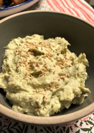 A picture of Avocado dip - vegan.